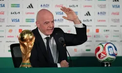 Her yaptığı fiyasko.. FIFA Başkanı takım tutuyormuş!