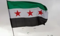 Suriye: Irak'tan Hizbullah'a gönderilen füze ve silahları yakaladık