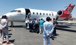 Mısır’da trafik kazası geçiren 3 Türkiye vatandaşı hava ambulansıyla Türkiye’ye getirildi!