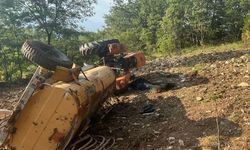 Traktör Devrildi: Sürücüsü Olay Yerinde Can Verdi