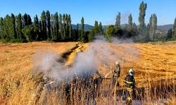 Otomobil devrildi: Sürücüsü ile eşi yaralandı