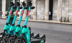 Yunanistan'da 17 yaş altına elektrikli scooter kullanımı yasaklanacak!