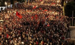 "Flamingo devrimi" protestoları sürüyor!