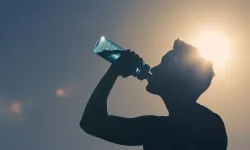 Yemekte su içenler dikkat! Ezber bozan araştırma