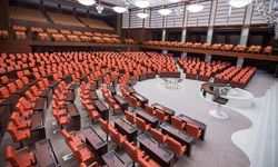 En düşük emekli aylığının artırılmasına yönelik düzenlemeyi de içeren kanun teklifi TBMM Genel Kurulunda kabul edildi