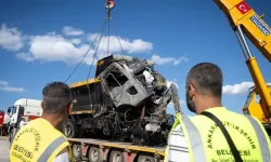 Ankara'da hafriyat kamyonunun freni patladı!