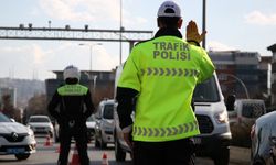 Düğün konvoyunda trafiği tehlikeye atan 11 sürücüye ceza!