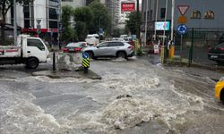 İstanbul'da yollar göle döndü