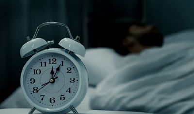 Alarm çalmadan uyanmamızın sebebi açıklandı