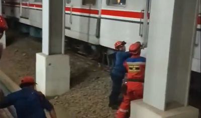 Endonezya’da tren kazasında bilanço ağırlaşıyor!