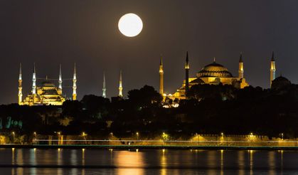 Arefe günü yapılan ibadetler nelerdir? Teşrik tekbiri nedir?