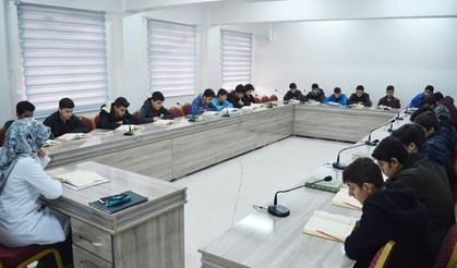 Açılan özel Kur`an-ı Kerim Sınıfı öğrencilerin başarısını katlıyor