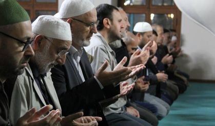 Bir ayet Bir Hadis Bir Dua