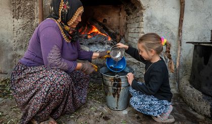 Hatay'da asırlık teknikle zeytinyağı üretiliyor