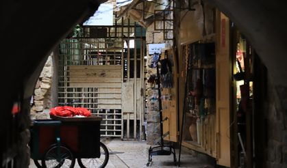 Siyonist rejim, El-Halil kent merkezini asıl sahipleri olan Filistinlilere yasakladı