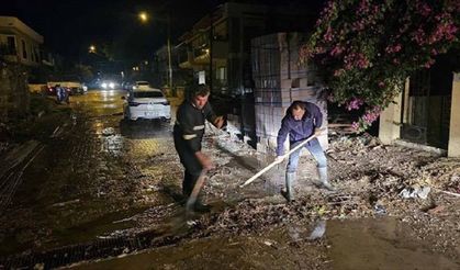 Sağanak Çeşme'yi böyle vurdu