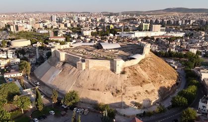 Depremde hasar gören Gaziantep kalesinin onarımı tamamlandı