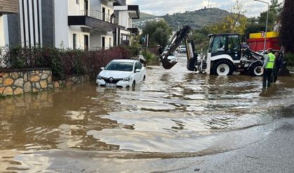 Bodrum'u kar ve dolu vurdu, esnaf mağdur oldu