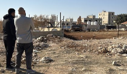 Siyonist rejim, işgal altındaki Batı Şeria'da Filistinlilere ait bir binayı yıktı