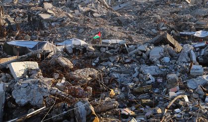 Kış ortasında yıkıntılar arasındaki yaşam unutulmaya yüz mü tutuyor