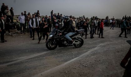 Soykırımın Gölgesinde Gazze'de Araçlarla Drift Sahneleri!