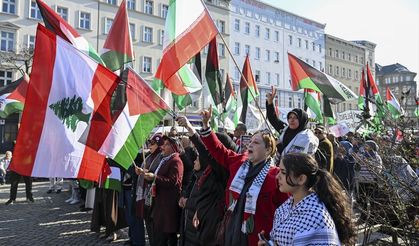 Berlin'de Filistin'e destek gösterisi yapıldı