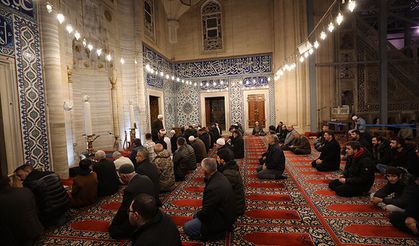 Camilerin ısınma ve soğutma giderleri devlet bütçesinden karşılanmalı!