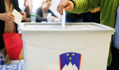Slovenya'da genel seçim için sandık başında