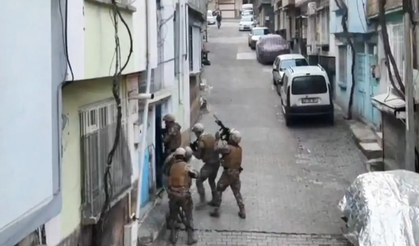 56 ilde DAİŞ operasyonu: Yüzlerce kişi gözaltına alındı! İşte o anlar..