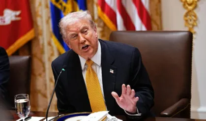 Haydut Trump tehdit etti: İran'dan sonraki hedefimiz..