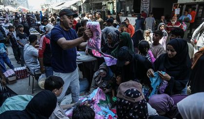 Abluka altındaki Gazze'de bayram alışverişi