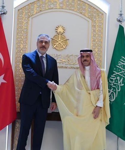 Bakan Fidan Suudi Arabistanlı mevkidaşı ile görüştü