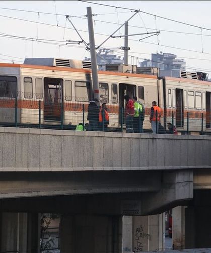 Adana'da bir vagon raydan çıktı!