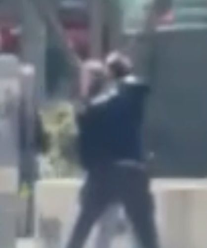 Diyarbakır'ın Sur ilçesinde silahlı saldırı paniği