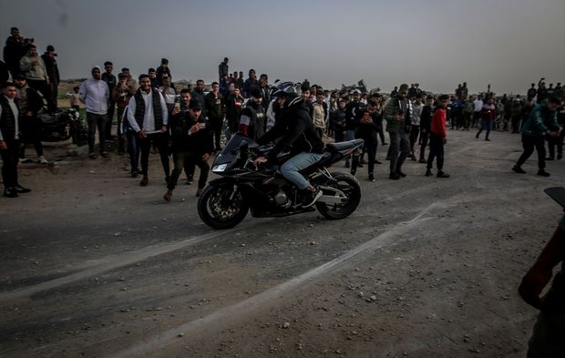 Soykırımın Gölgesinde Gazze'de Araçlarla Drift Sahneleri!