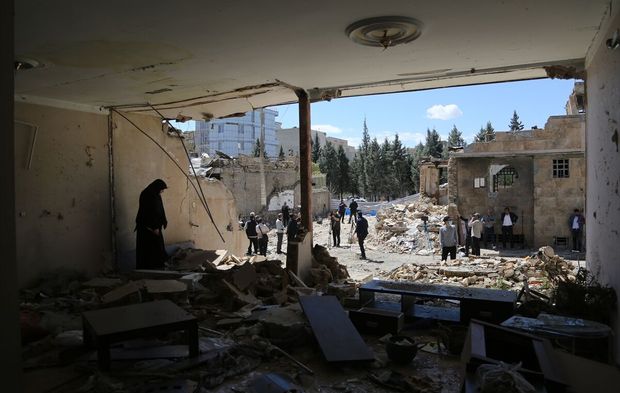 ABD ve Siyonist rejim İran'da yerleşim yerlerini hedef almaya başladı