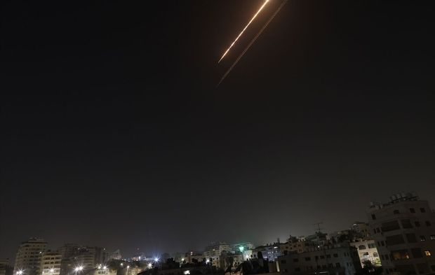 Siyonistlerin korkulu rüyası İran füzeleri, hedeflerine doğru böyle ilerledi