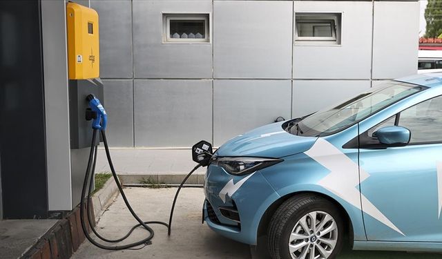 Bakan Uraloğlu açıkladı: Elektrikli araç şarj istasyonu sayısı 11 bini aştı