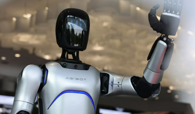 Fabrikalarda İnsan Yerine 17 Saat Aralıksız Çalışan Robot Dönemi