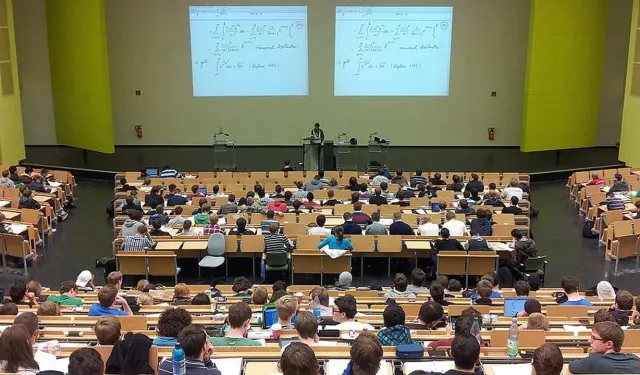 3 yıllık üniversite düzenlemesine destek