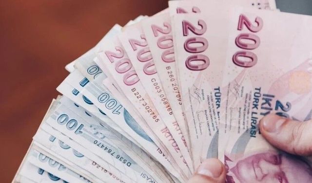 Kamu-Sen'den memur ve emeklilere "ek zam" talebi