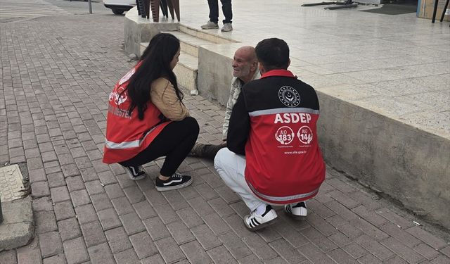 Bakıma muhtaç yaşlı adama valilikten yardım