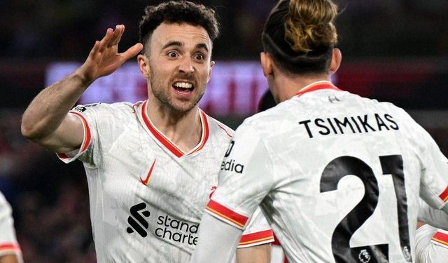 Liverpool, sahasında Nottingham Forest'a mağlup oldu
