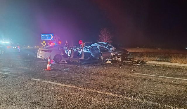 Niğde'de feci kaza: 3 ölü, 6 yaralı var