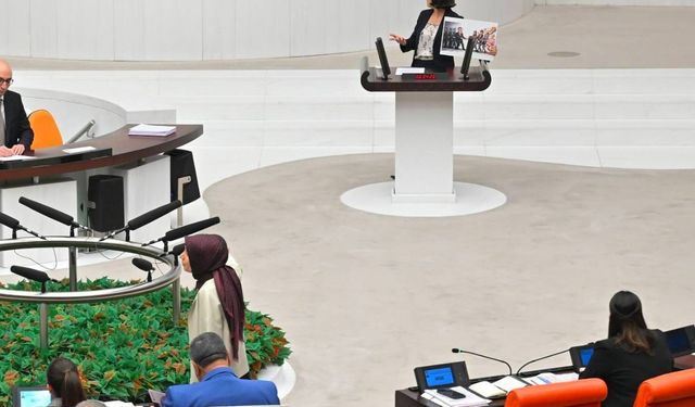 DEM'in tek gündemi  'LGBT': Diyarbakırlılara sorun, 'LGBT'li çocuk mu olur?