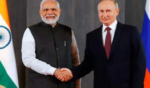 Putin 4 yıl aradan sonra Hindistan'da!