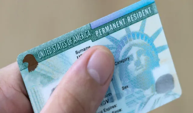 ABD, Green Card programını askıya aldı