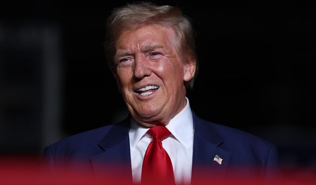 Trump Fed'i hedef aldı