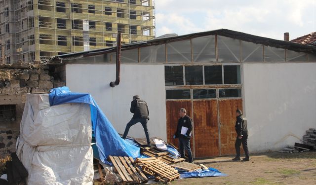 Soba borusuna tel takmaya çalışırken düşen kişi öldü