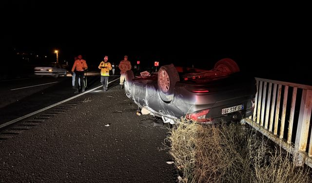 Otomobilin devrilmesi sonucu 5 kişi yaralandı